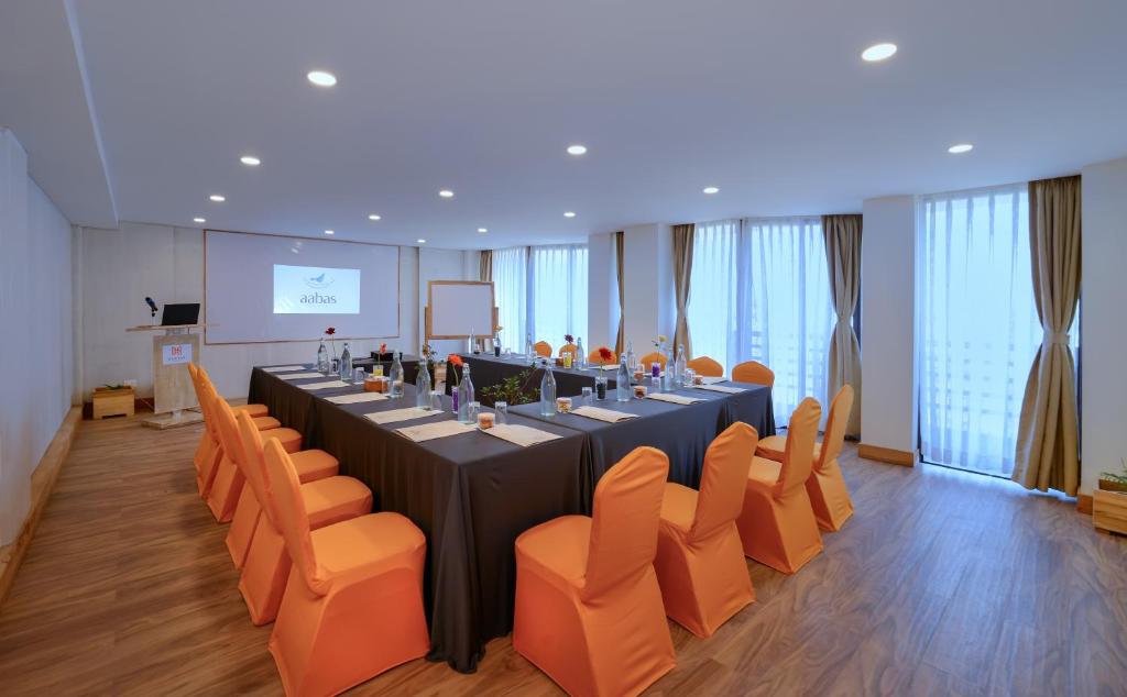 Aabas Pokhara by Barahi Hospitality 비즈니스 공간 또는 회의실
