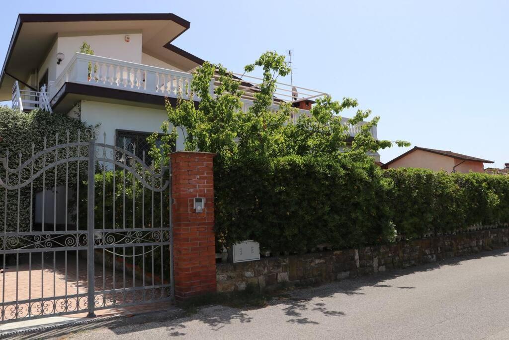 Budynek, w którym mieści się apartament