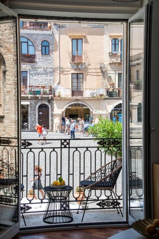 Castalia Apartments & Rooms Duomo Taormina - 16