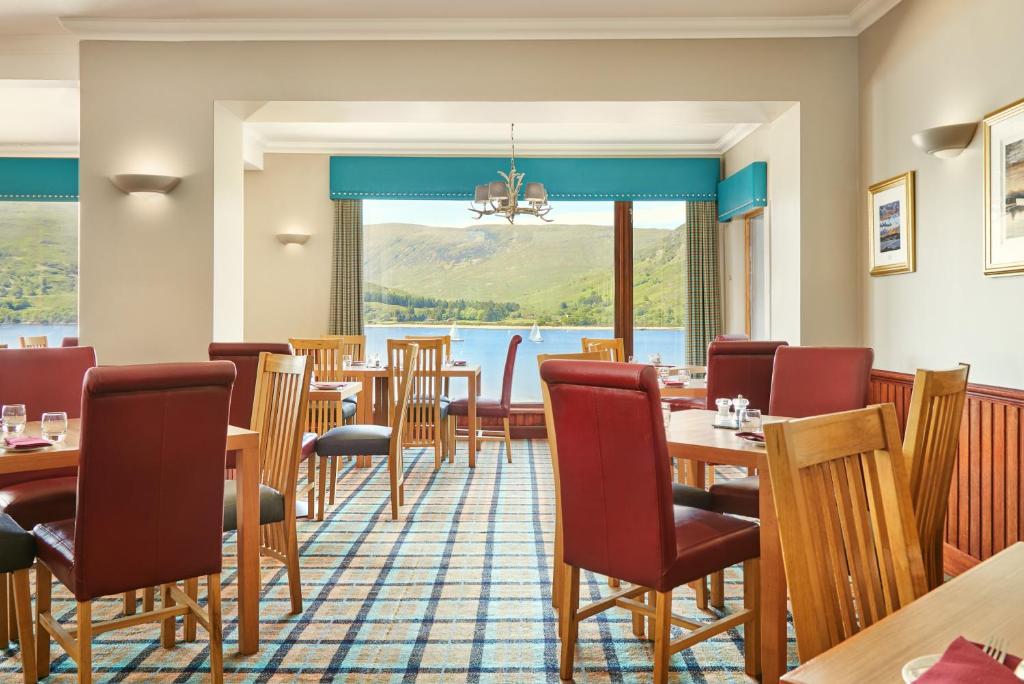 Posezení v ubytování Clan Macduff Hotel