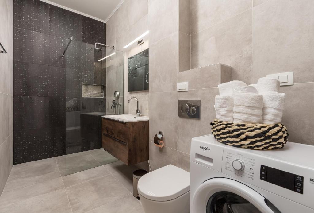 Koupelna v ubytování Apartmani Đogaš
