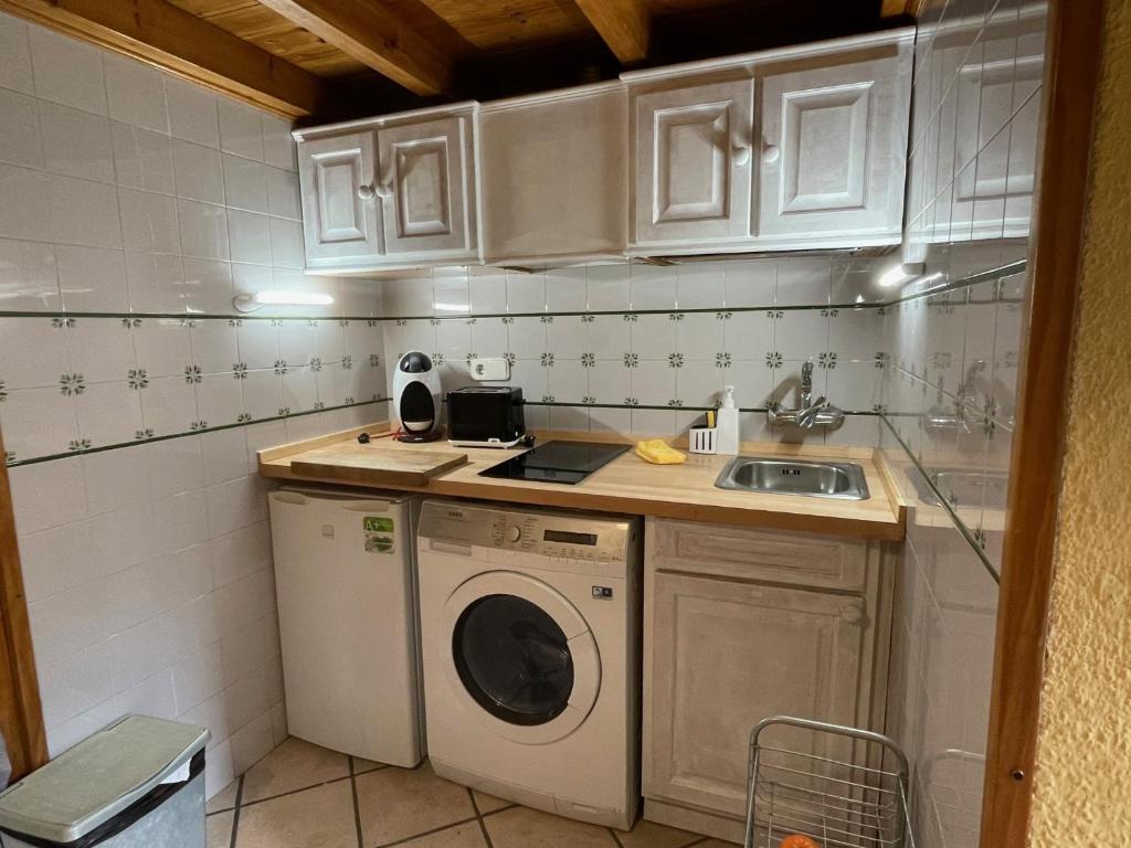 Kuchyň nebo kuchyňský kout v ubytování Estudio 2-4 personas en Vielha-Baqueira