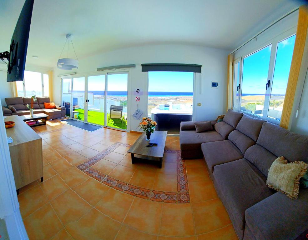Posezení v ubytování Villa Vista Mar II, 280 qm, heated Pool, HotTube, Gaming Room, fast Internet, Meerblick