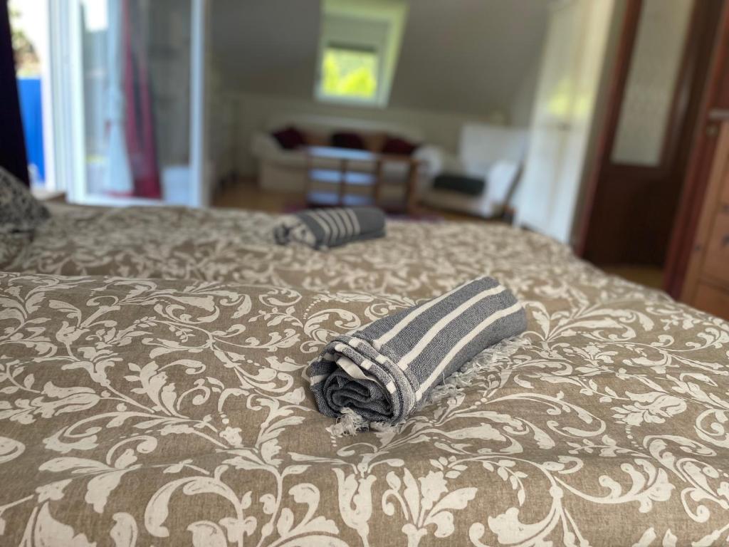 Posteľ alebo postele v izbe v ubytovaní 5 bedroom villa very close to Balaton