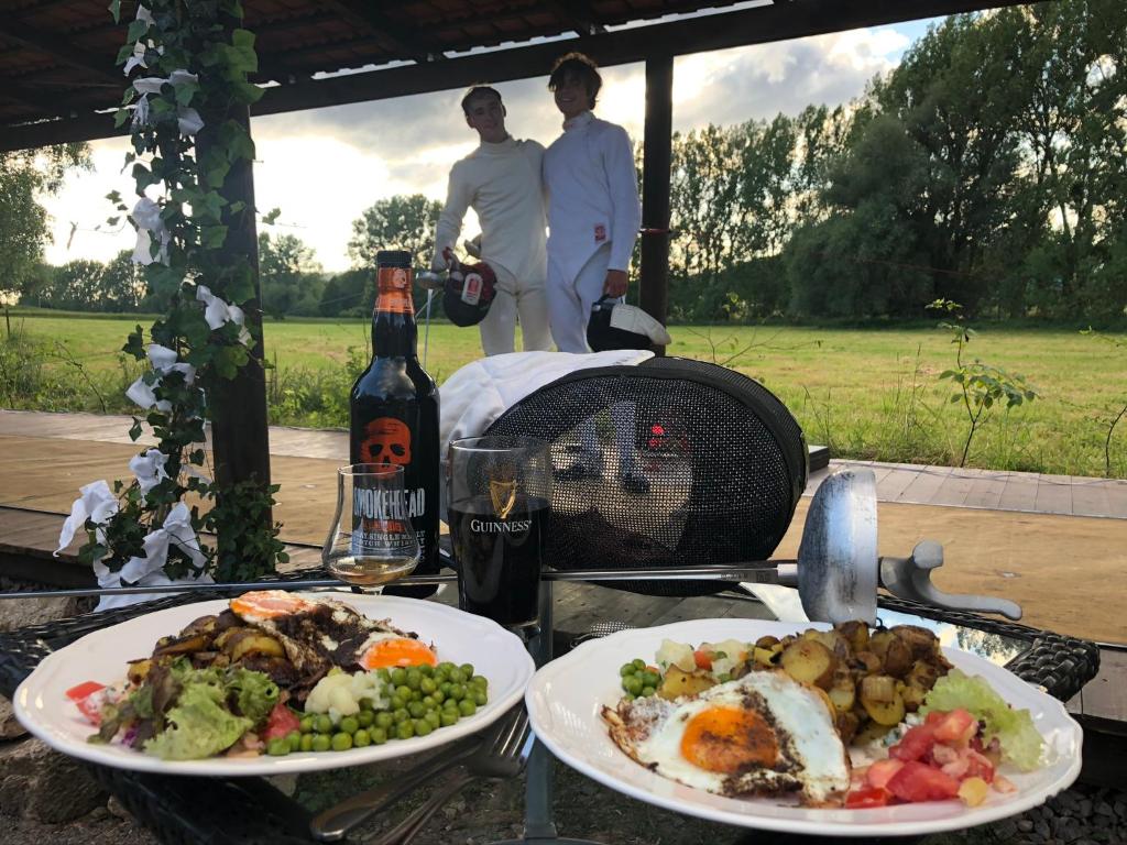 Toit hotelli aladel või selle läheduses