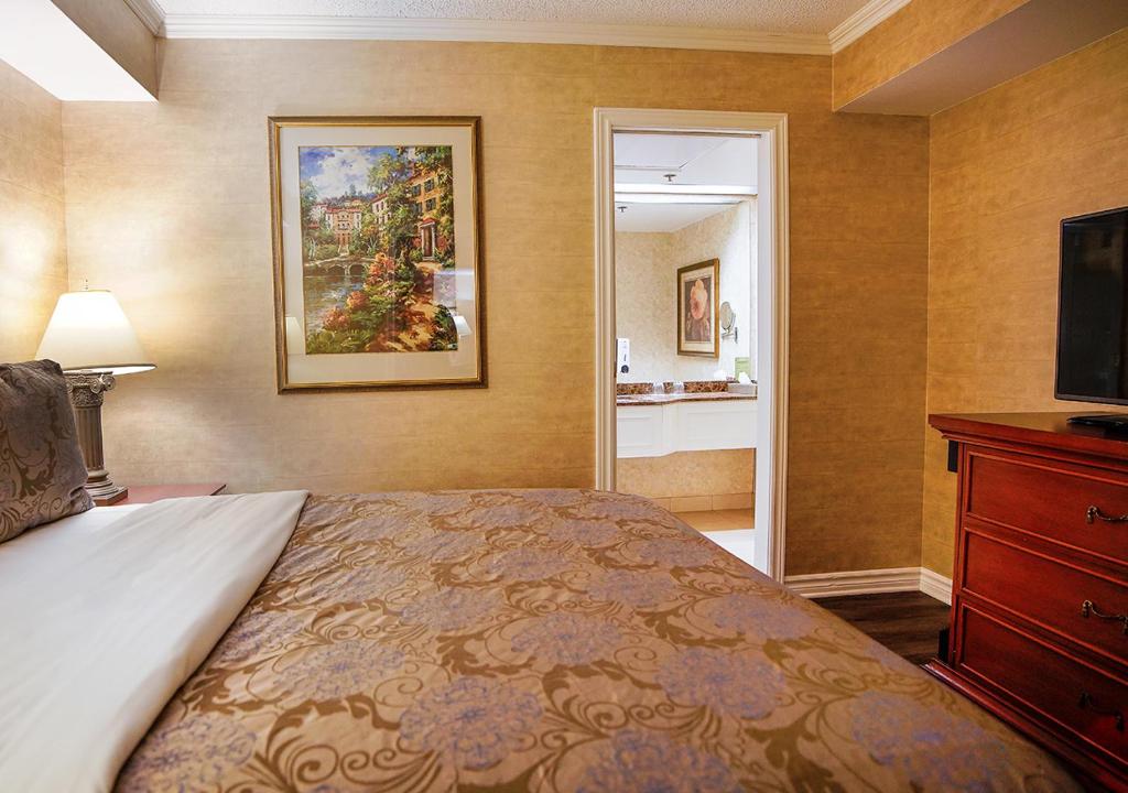 
Interior Garden Balcony Suite, 1 Queen Bed with Sofa-Bed
