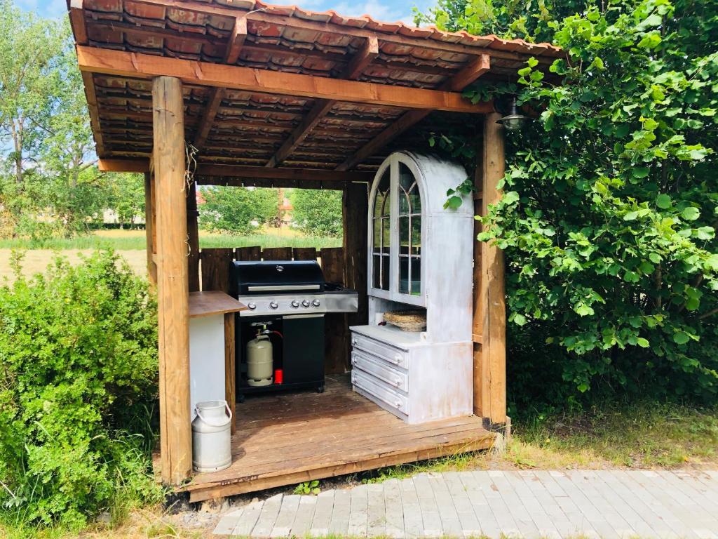 Aed väljaspool majutusasutust Hotel Weiße Mühle