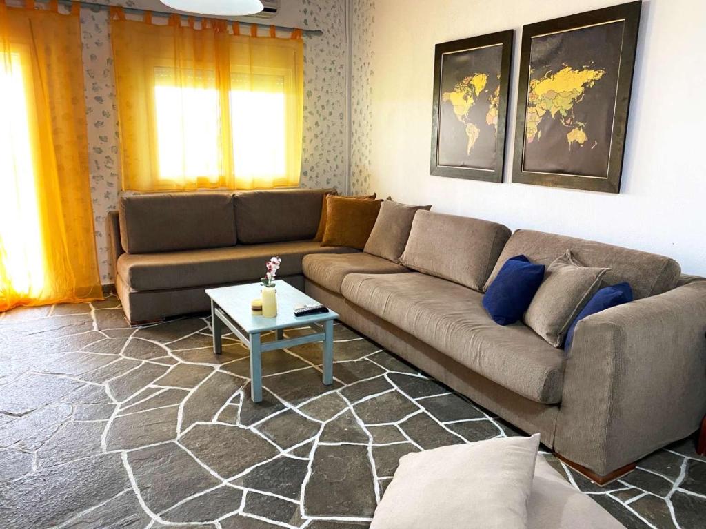 A seating area at Seaside Villa II