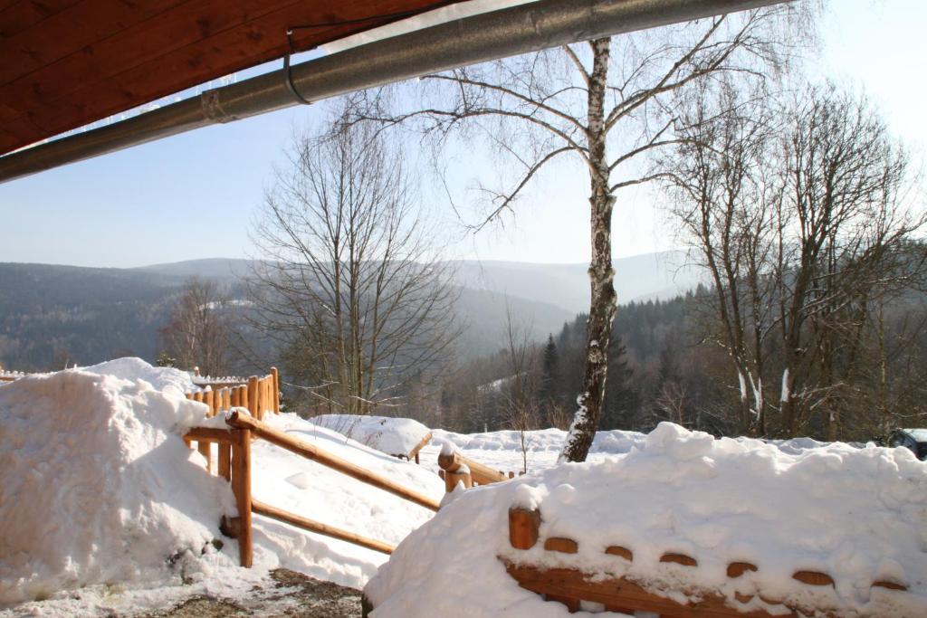 Nespecifikovaný výhled na hory nebo výhled na hory při pohledu z apartmánu