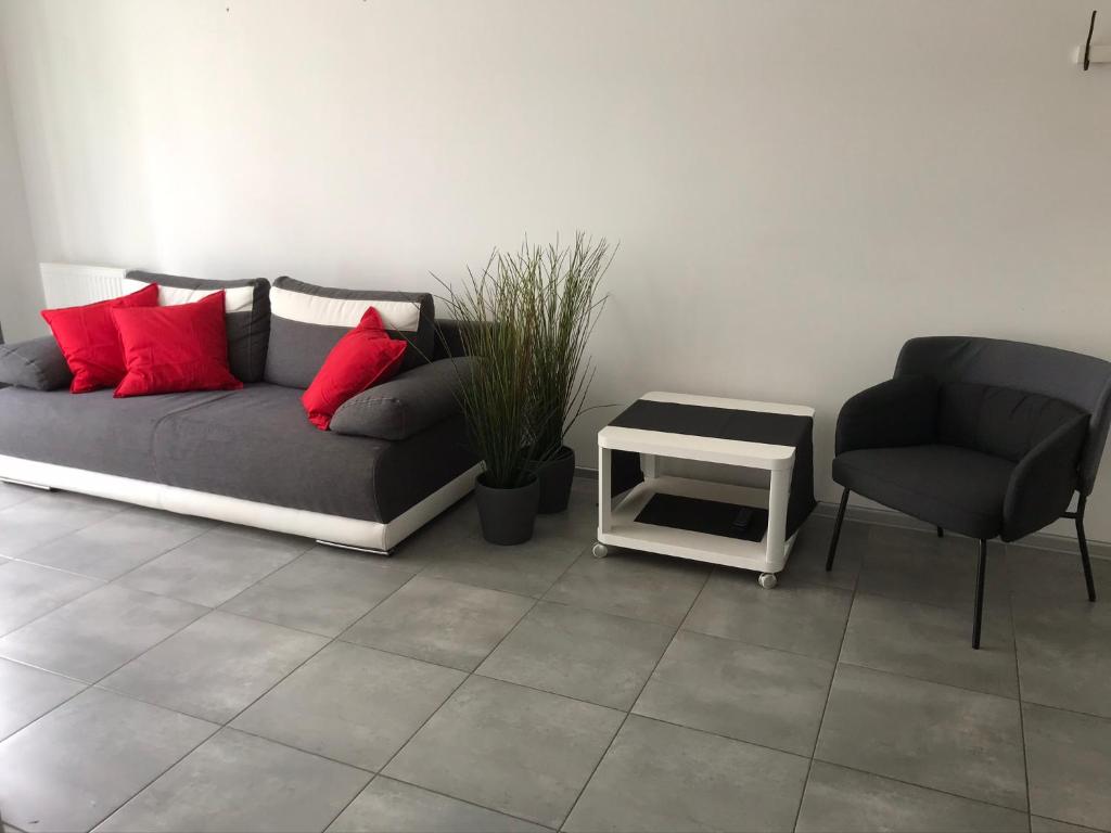 Posedenie v ubytovaní Apartament lawendowy - nad morzem z tarasem i garażem 5 min od plaży