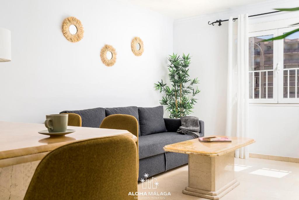 A seating area at Wonderful Malaga Centro Apartment