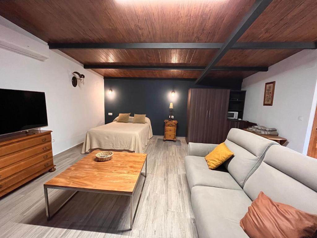Posedenie v ubytovaní Apartamentos Rurales Casa Josefita
