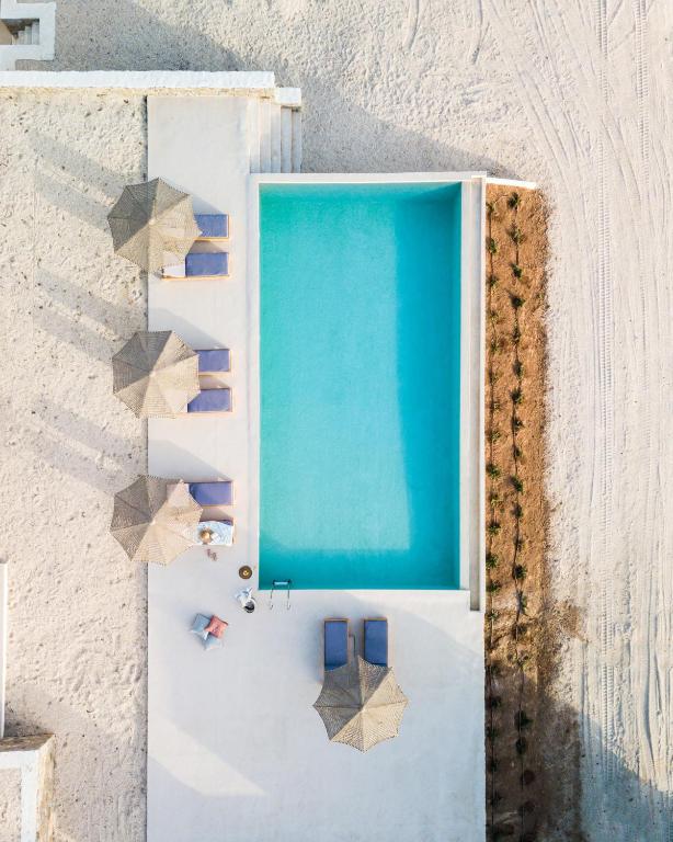 Bazén v ubytování Sun House Paros nebo v jeho okolí