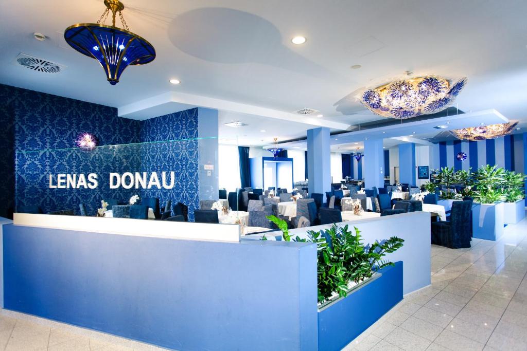 Restaurace v ubytování Lenas Donau Hotel