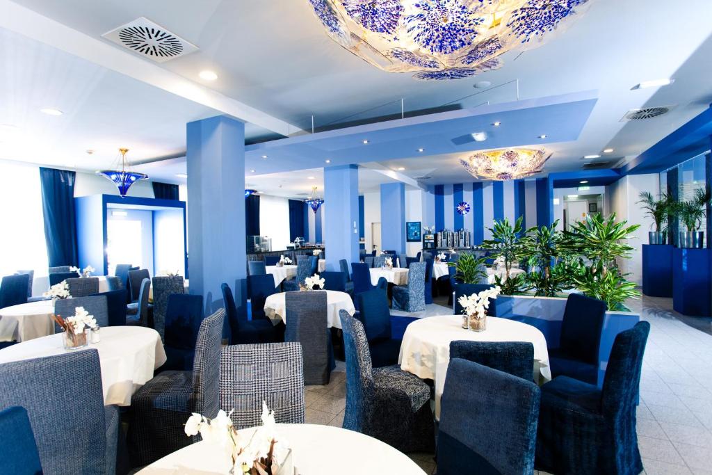 Restaurace v ubytování Lenas Donau Hotel