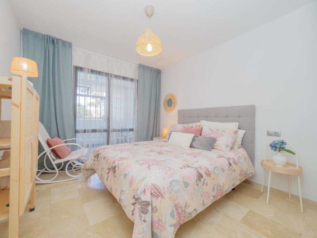 Postel nebo postele na pokoji v ubytování Cubo's Apartamento Las Acacias Beach