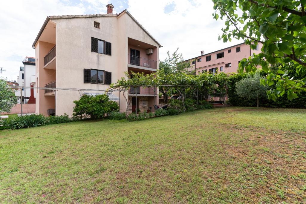 Zahrada ubytování Apartment Milka