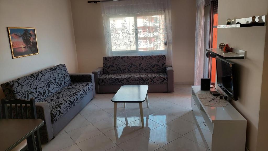 Sweetview 2-bedroom apartment with 3 balcony seaview - Image 5