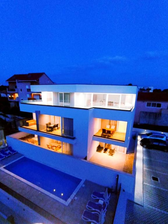 Budova, v ktorej sa apartmán nachádza