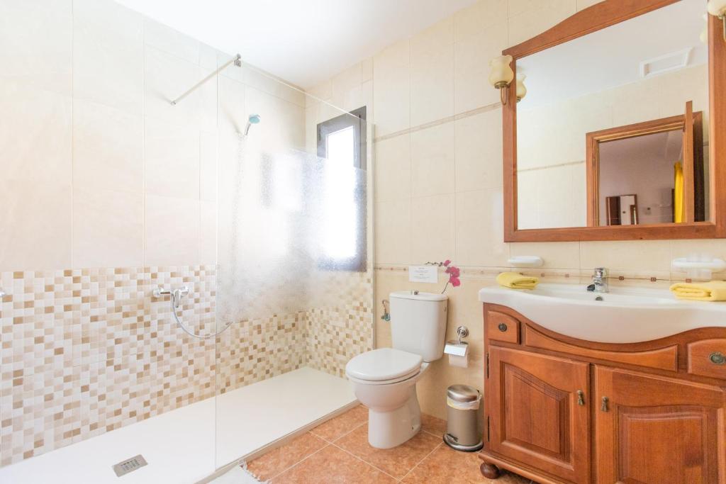 A bathroom at Villa Bella Lucia Luxury 2