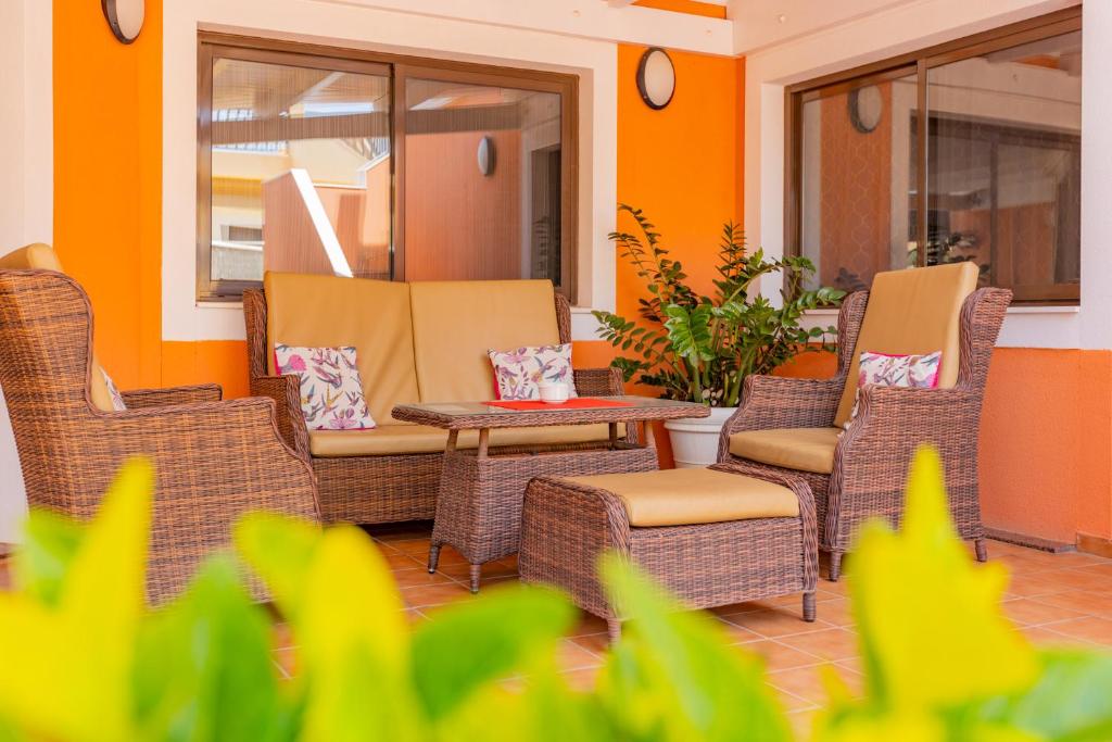 A seating area at Villa Bella Lucia Luxury 2