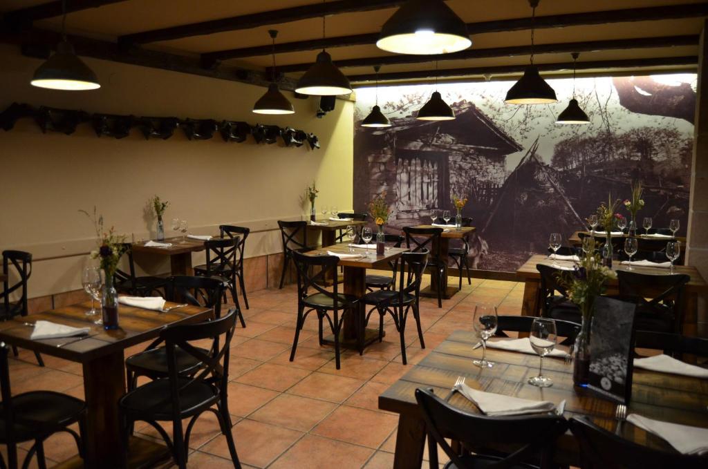 reservar en Hostal Ameztia
