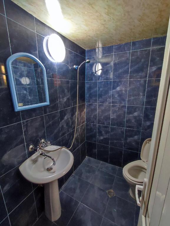Koupelna v ubytování Kobuleti Guest House