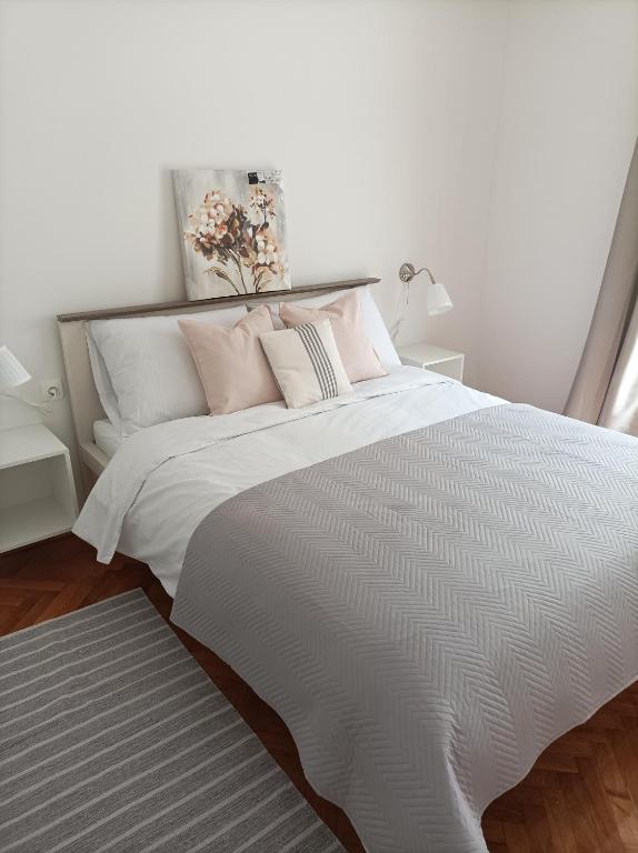 Posteľ alebo postele v izbe v ubytovaní LUXURY APARTMENT MEJE