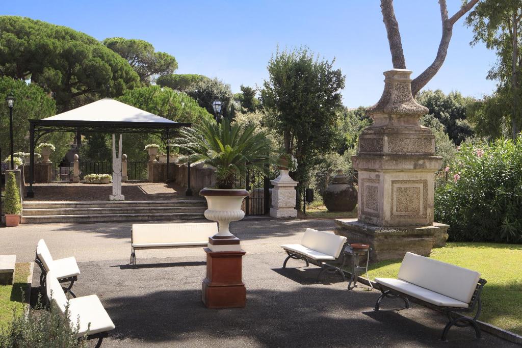 TH Roma - Carpegna Palace - Resim 29