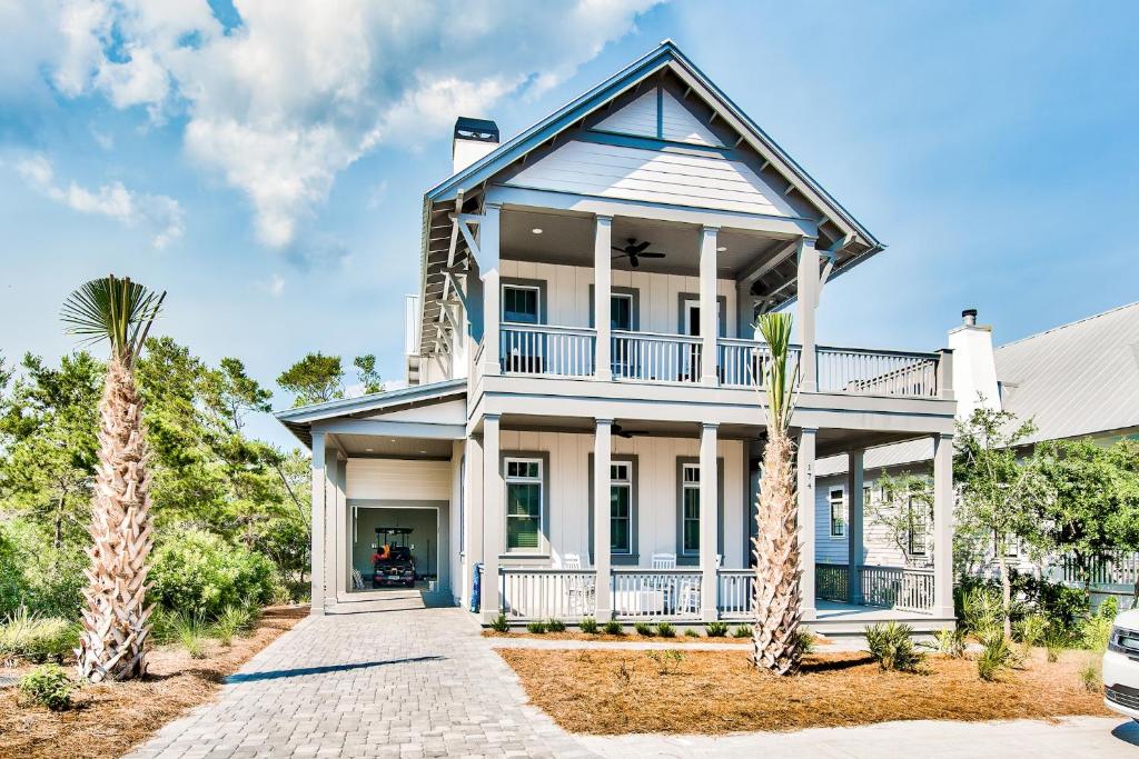 Grayton Beach, Brand New House! Walk to beach! Two Pools, Santa Rosa