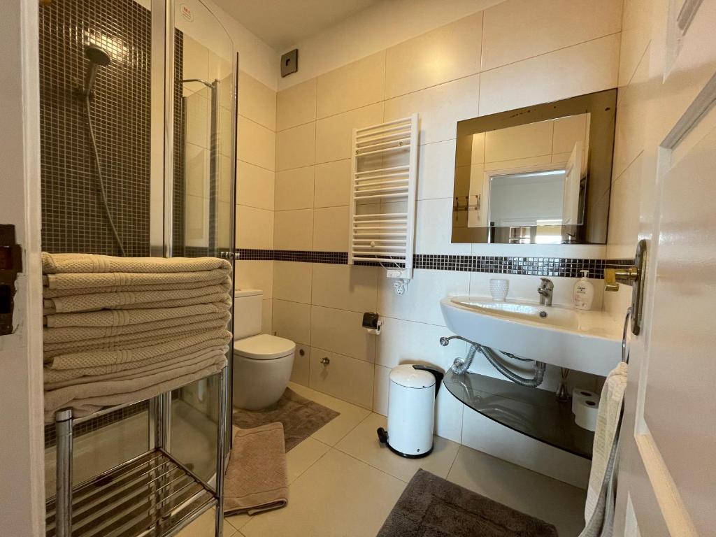 Koupelna v ubytování Villa Isabela - Car Rental for Free