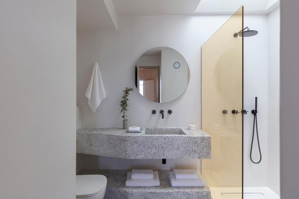 Koupelna v ubytování Ethos Vegan Suites