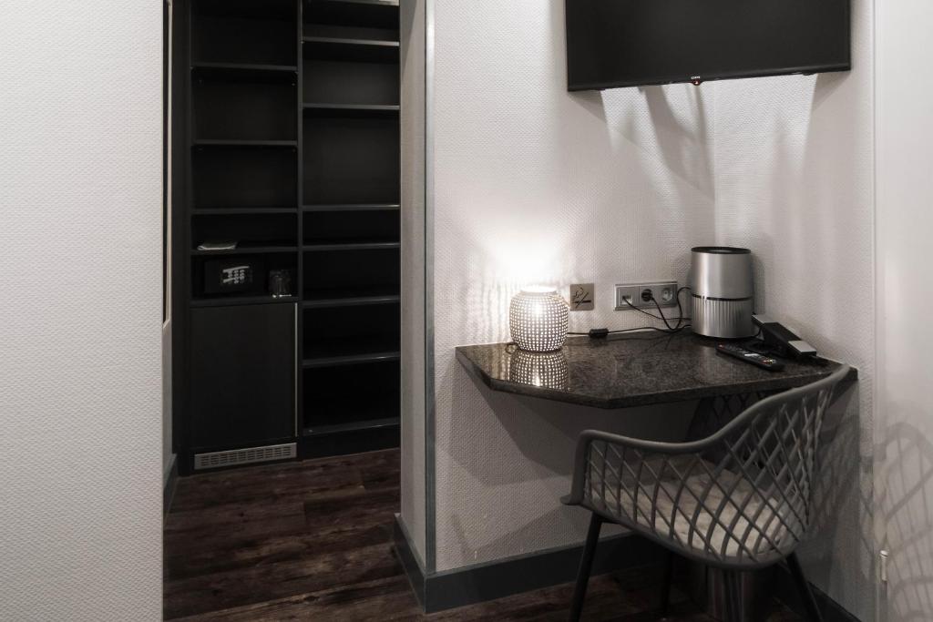 Hotel am Augustinerplatz - Resim 8