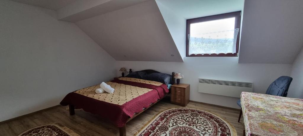 Karacsony Guest House - Tweepersoonskamer Met Eigen Badkamer