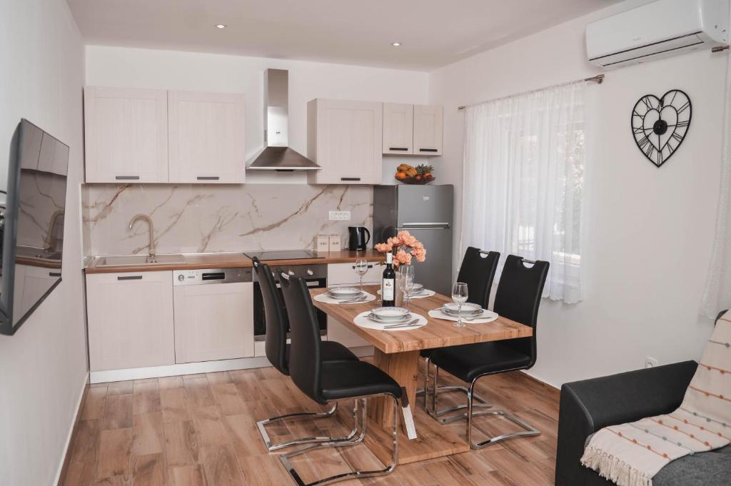 Fotografie z fotogalerie ubytování Apartmani Mario v destinaci Vodice