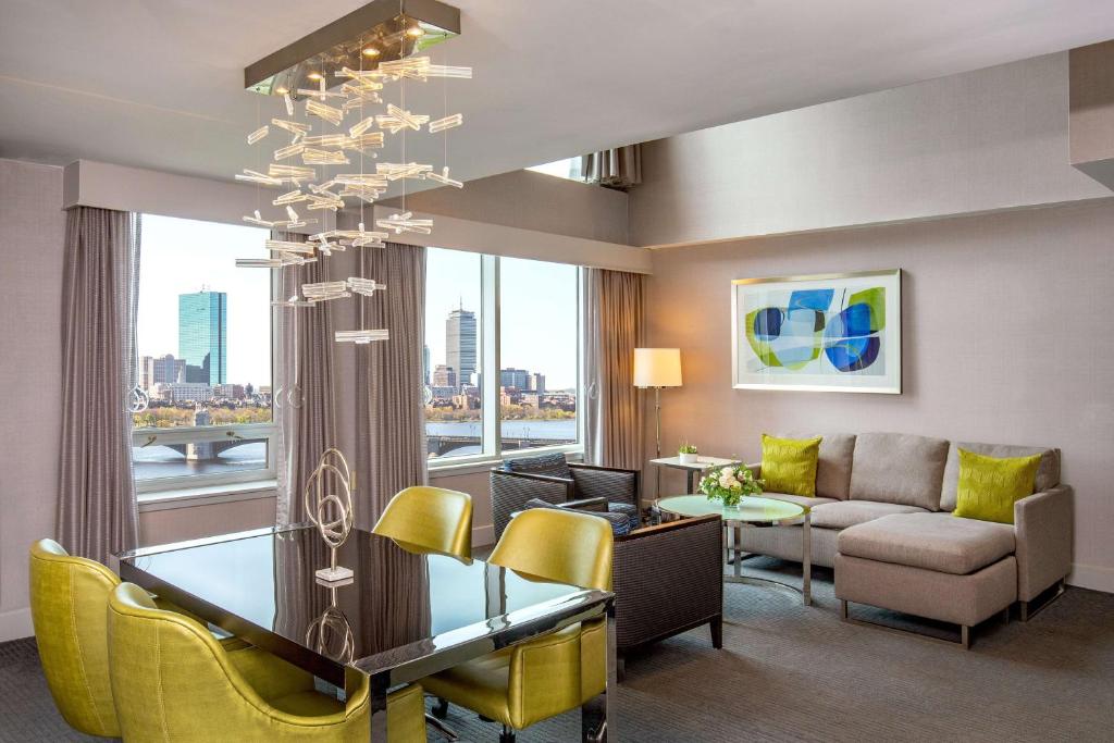 The Royal Sonesta Boston - Suite