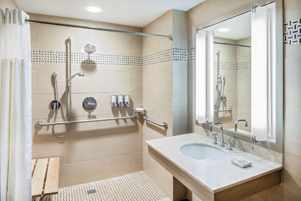 The Royal Sonesta Boston - 