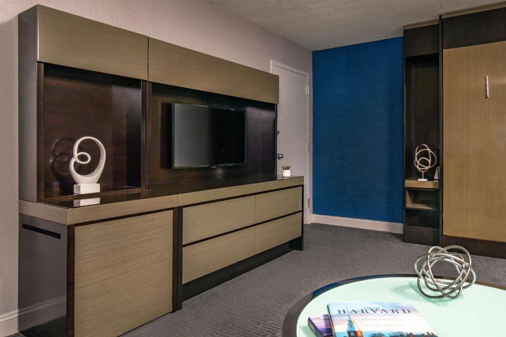 The Royal Sonesta Boston - Single Room