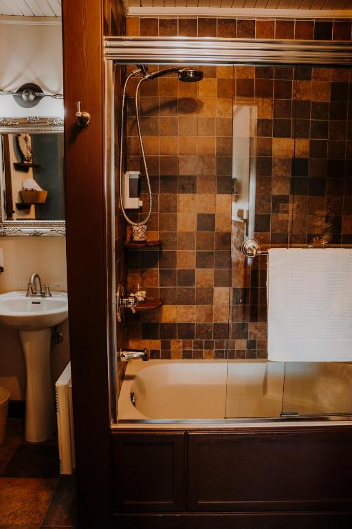 A bathroom at Auberge Bruine Océane