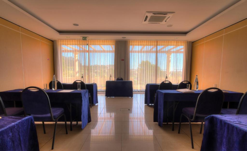 Uma área de estar em LAM Hotel Estarreja