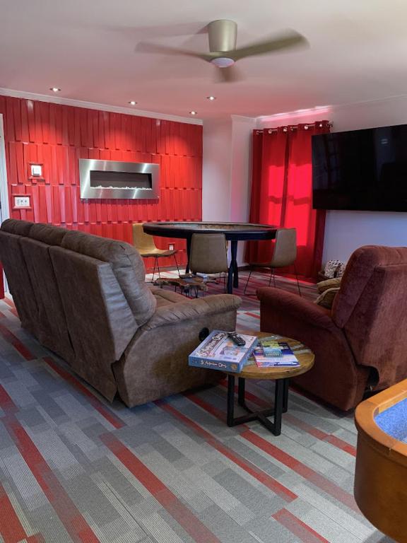 Area soggiorno di 303 BnB Inn Flagstaff