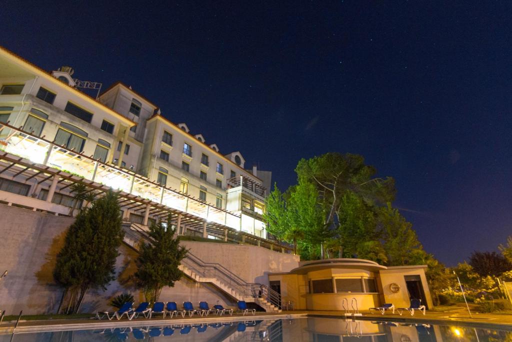 A piscina em ou perto de LAM Hotel Estarreja