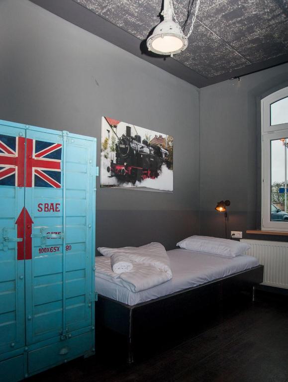 Hostel am Bahnhof - Triple Room With Bathroom