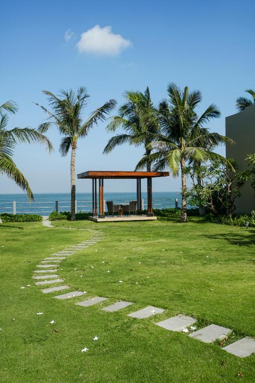 Bungalow Premier 2 Giường Đơn Có Ban Công Hướng Vườn