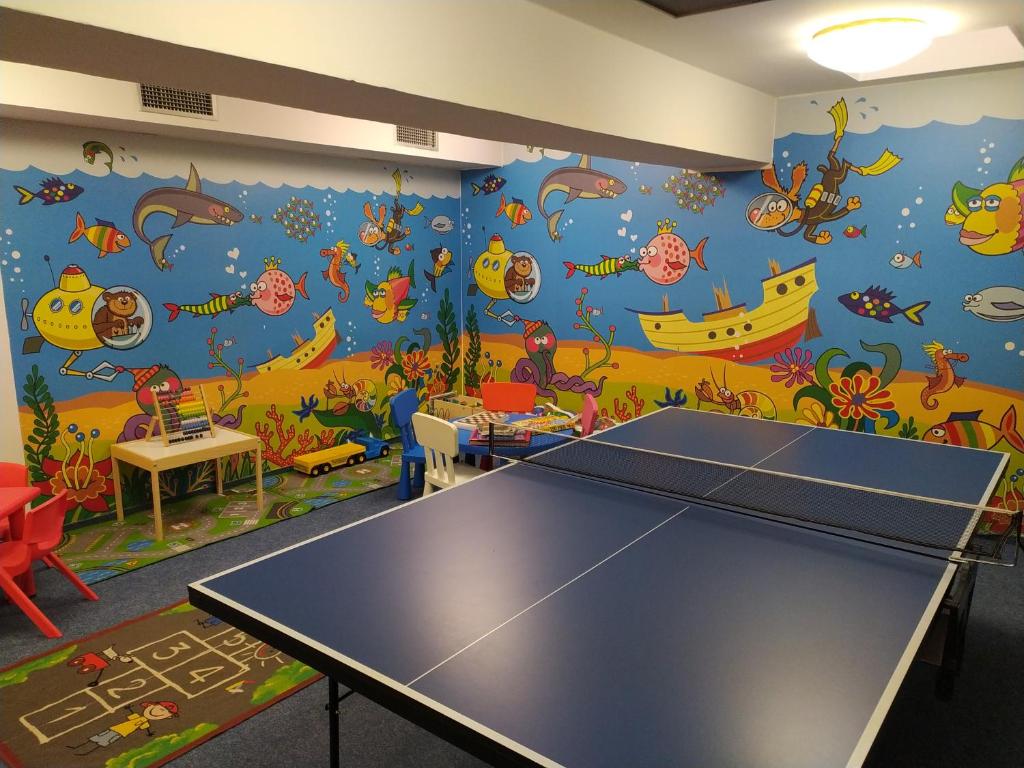 Stolní tenis v ubytování OREA Hotel Špičák Šumava nebo okolí