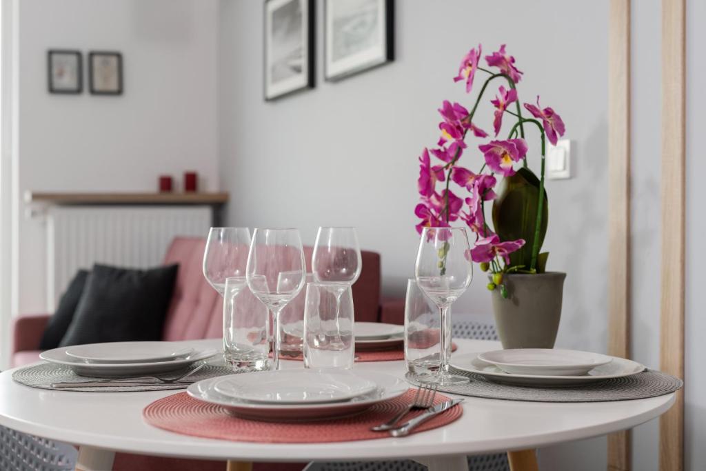 Fotografie z fotogalerie ubytování Apartment Kamienna Krzyki with FREE GARAGE Wrocław by Noclegi Renters ve Vratislavi