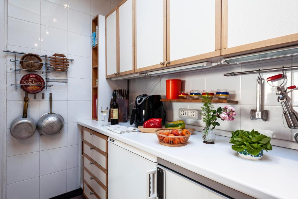 A kitchen or kitchenette at Orizzonti blu! In villaggio esclusivo con terrazza