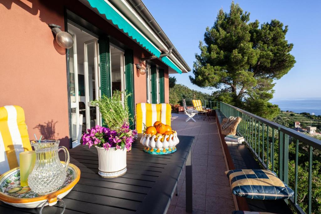 A balcony or terrace at Orizzonti blu! In villaggio esclusivo con terrazza