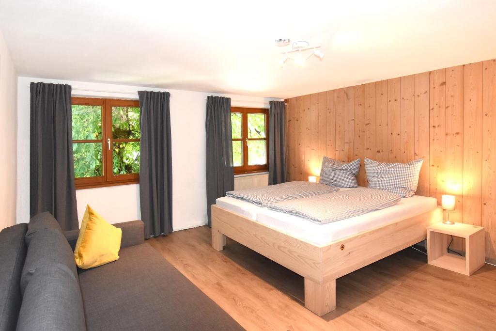 Postel nebo postele na pokoji v ubytování Alps Hostel
