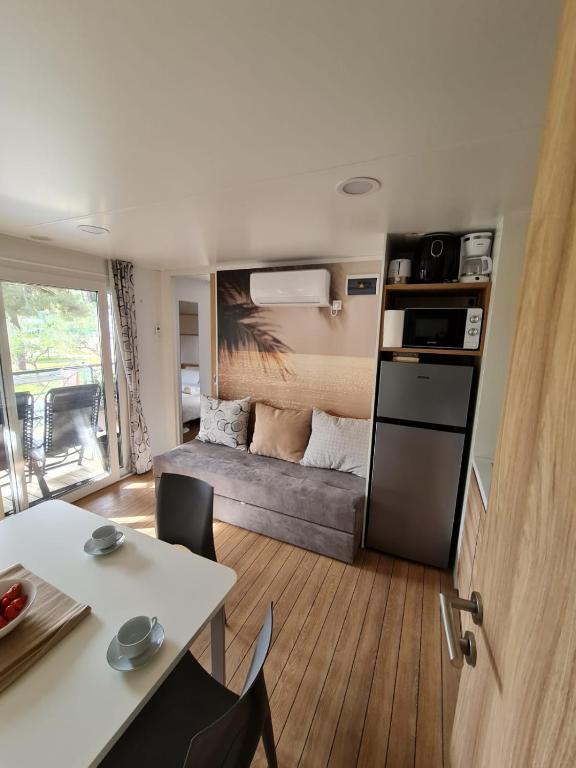 Kuchyň nebo kuchyňský kout v ubytování Mobile home Dream , Camp Porton Biondi- Rovinj